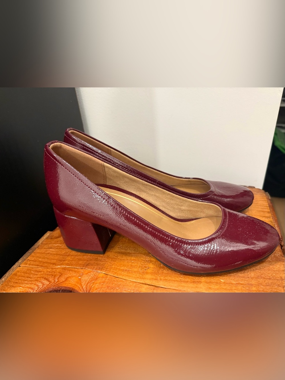 Vionic Patent Leather Pumps – Oxblood / Deep Red – Size 9